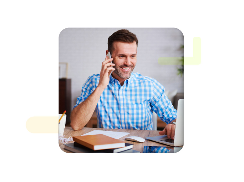 Geschäftsführer am Telefon